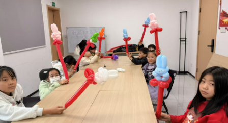 温情相伴 快乐成长 ——中国人寿寿险罗源县支公司举办亲子DIY活动
